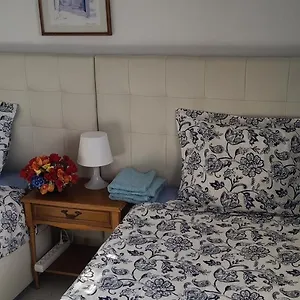 Habitación en casa particular Acuario Shared Flat Piso Compartido Est Partage الشقة مشتركة, Benalmádena
